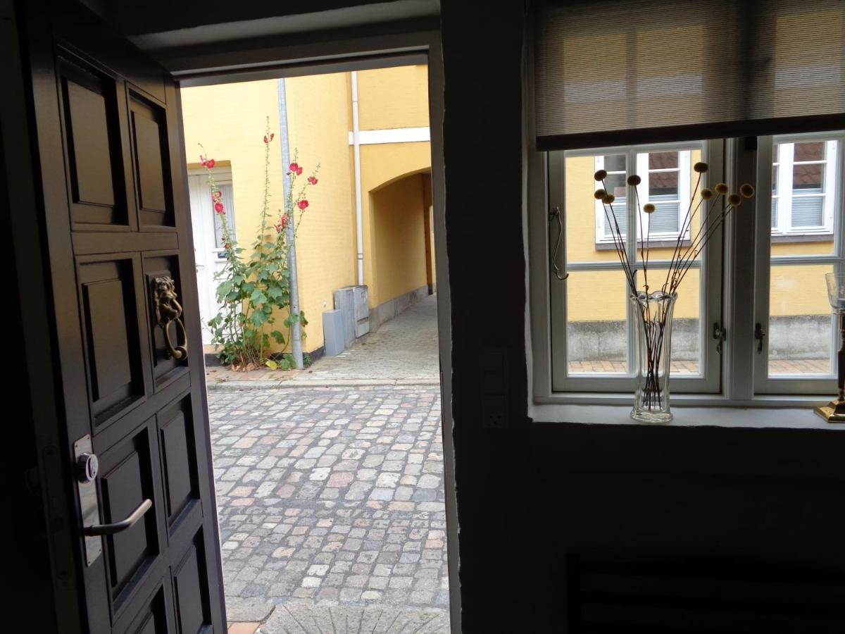 Dejligt Lille Byhus Fåborg Exteriör bild